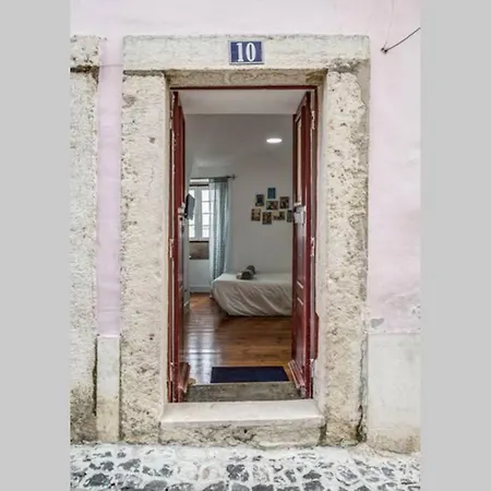 Like A Local @ Alfama Studio Lisbon